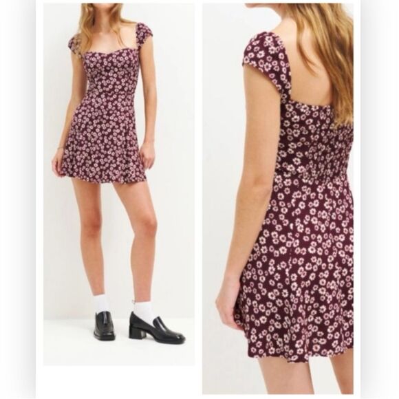 Reformation Tanis Dress / Geena / Size 12 🏷️
NEW $218 - Picture 1 of 7